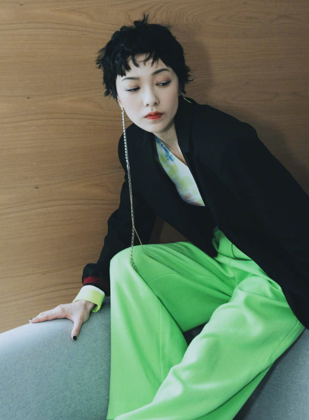 学生*党**必须种草：穿上郭采洁的“犀牛鞋”，你绝对全校最潮！