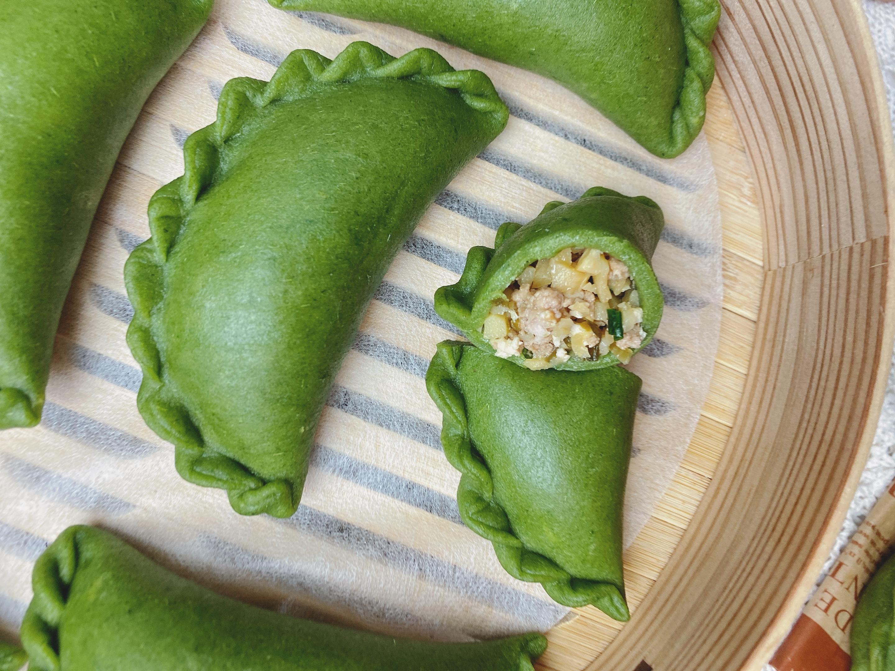 青团王者级吃法,青团怎么做才翠绿又q弹