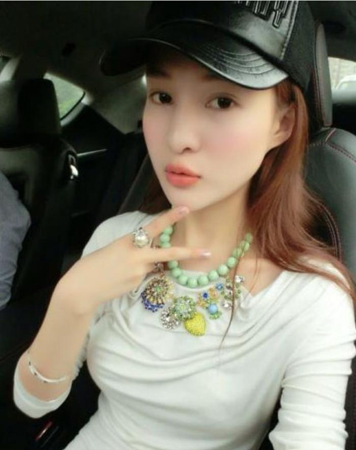 单纯的郭美美，如何走上私生活糜乱之路？不靠谱的亲戚负主要责任