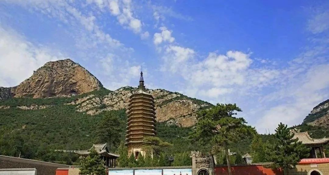 五岳北岳恒山攻略,五岳中的北岳是恒山吗