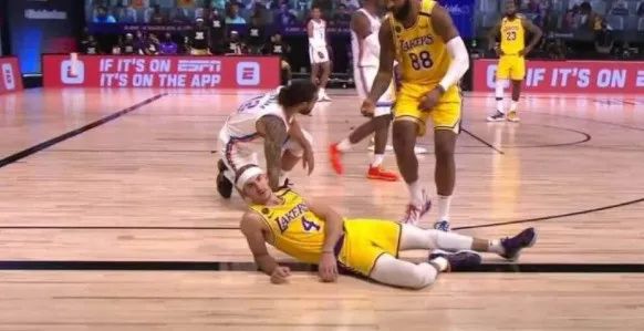 詹姆斯砍下16+10+8,詹姆斯40+18+9比赛回顾