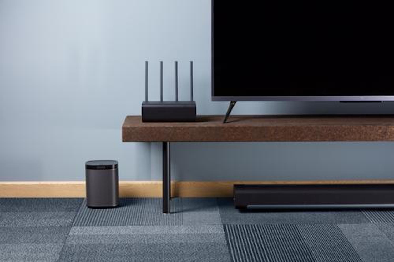 路由器旁摆放三样物品，百兆宽带变“龟速”，你做错了吗