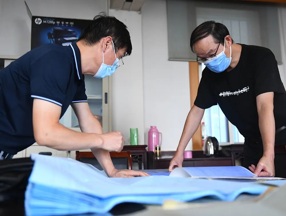 超长待机，魔幻40天，看着看着就忍不住……