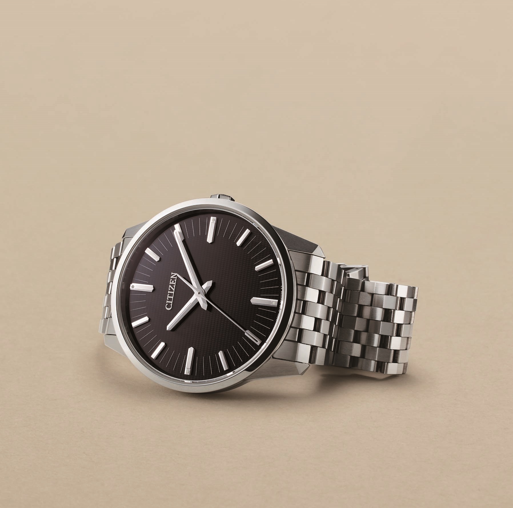 西铁城光动能系列手表怎么样,西铁城caliber0100光动能腕表价格