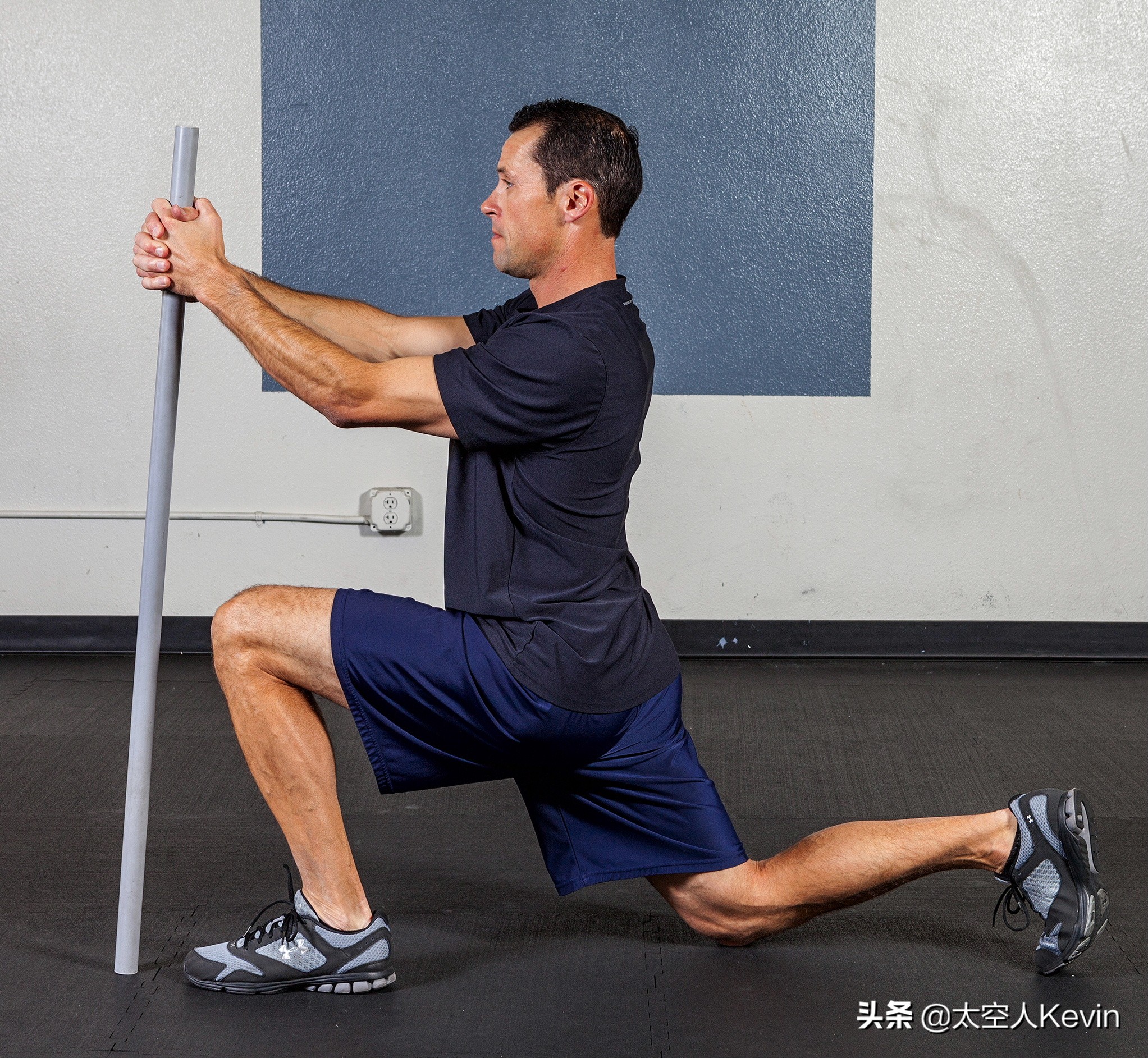 怎样可以让身体变得轻巧灵活,50岁怎么锻炼让身体更灵活