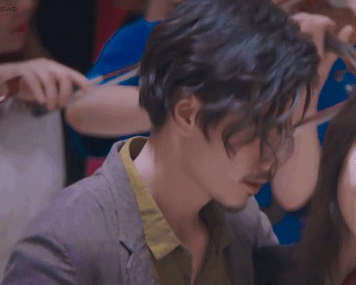 陈晓演的角色为什么都是一个口音,陈晓才华与魅力并存的演艺巨星