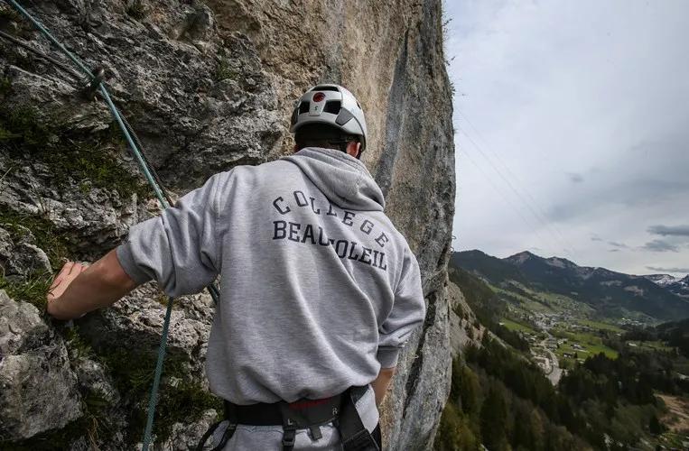 贵族学校学生的奢侈生活,贵族学校真实生活合集