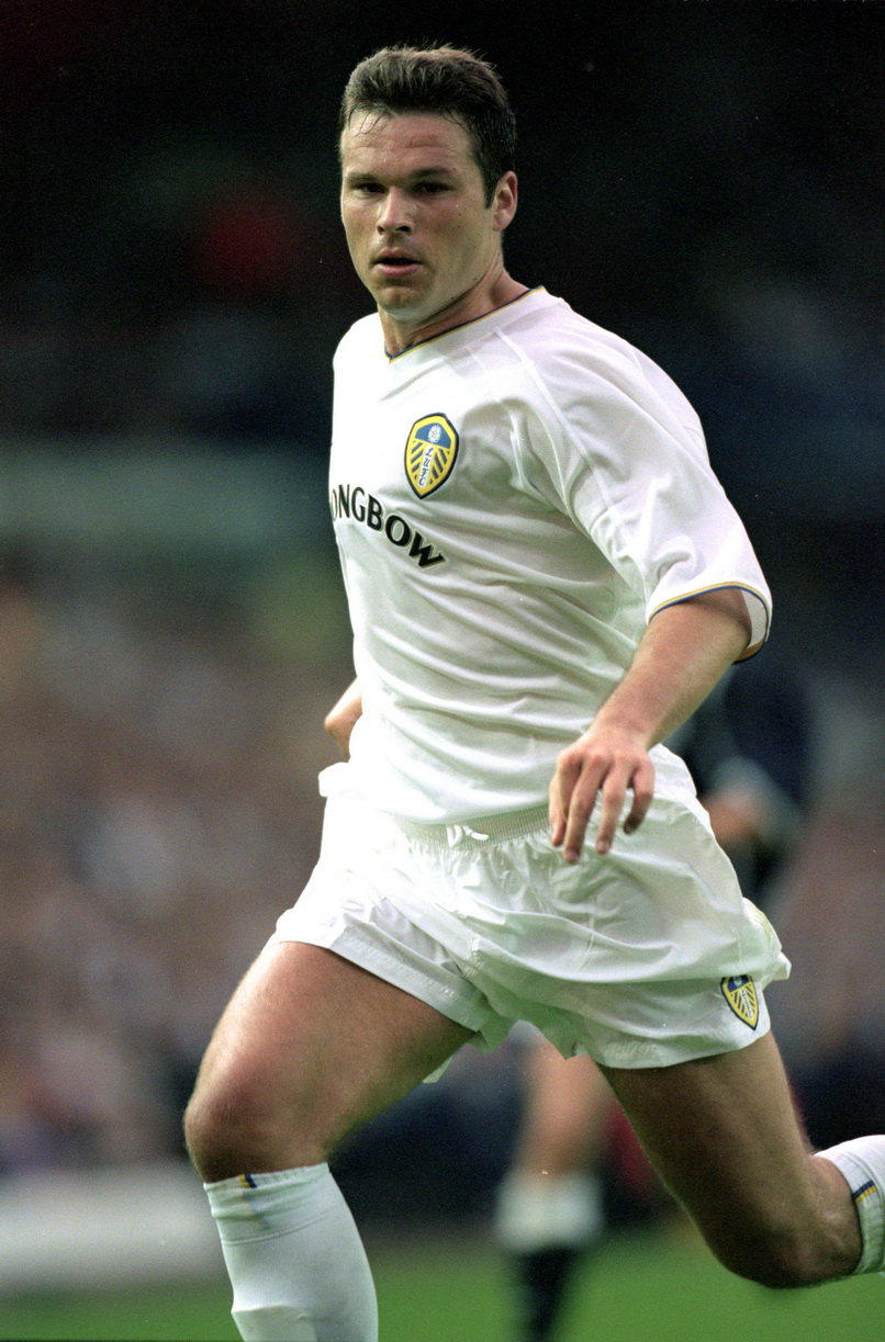 维杜卡实力,澳大利亚前锋维杜卡头球