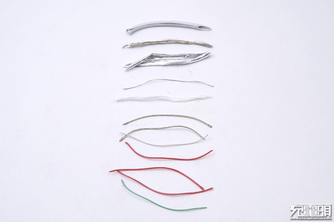 华为usb充电线拆解,华为40w快充数据线拆解构造