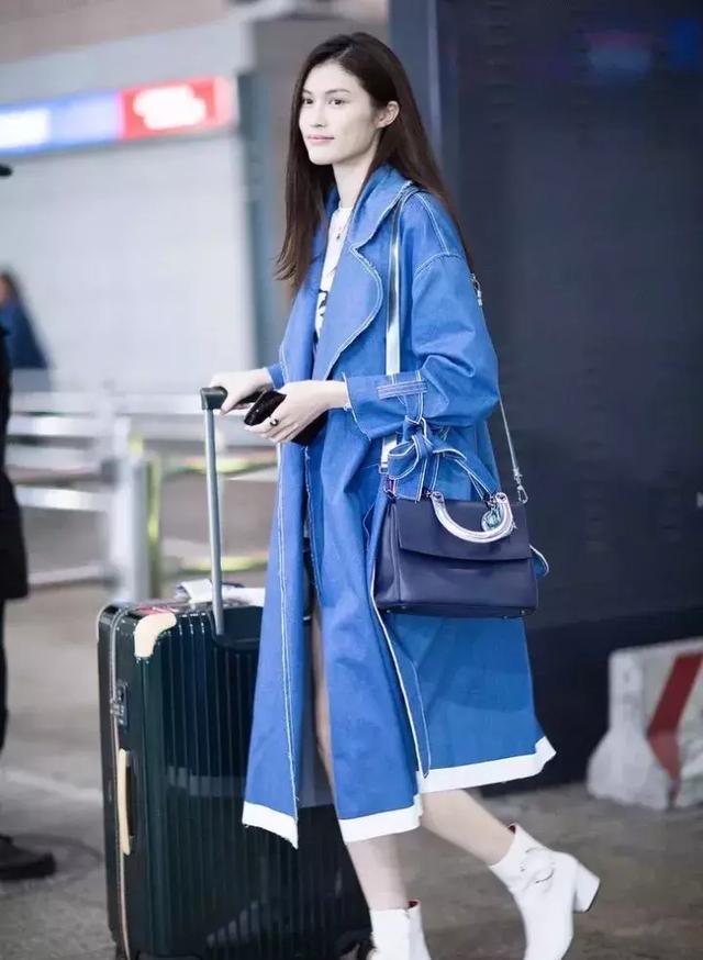 适合配中长款大衣的鞋子,冬季适合搭配大衣穿的鞋子