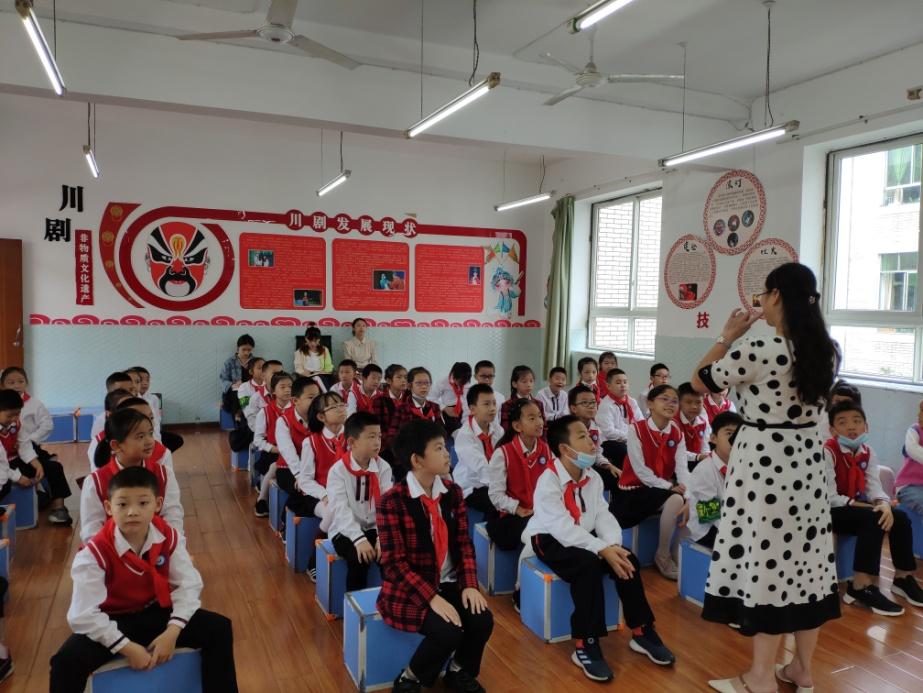 龙泉驿区实验小学：学科专家指方向学科视导助成长