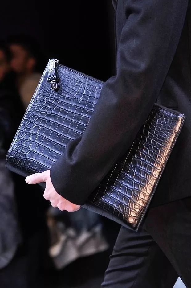 外国人学中国夹包,老外学中国人夹包