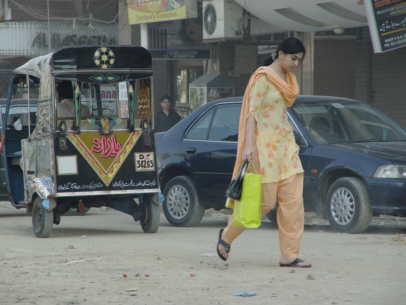 中国人到巴基斯坦真的会被优待吗,去巴基斯坦旅游真的那么友好么