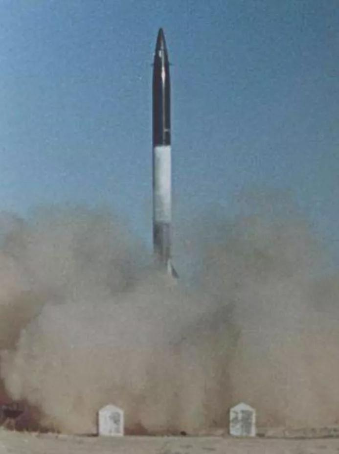 今天是他的逝世纪念日，当年正是在他的主持下，我国导弹原*弹子**事业取得举世瞩目的成功