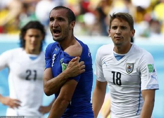 苏亚雷斯咬人英超被禁赛多少场,苏亚雷斯世界杯咬人禁赛