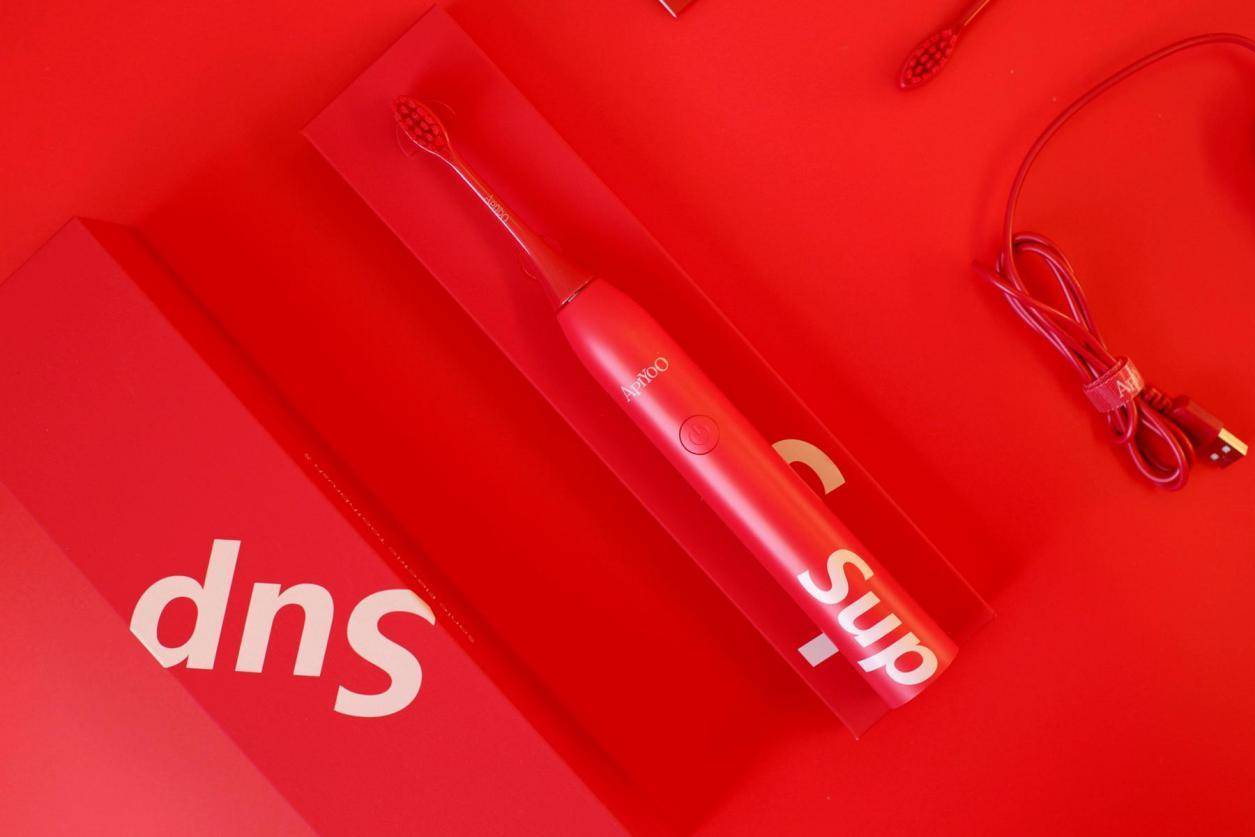 艾优super电动牙刷,艾优sup电动牙刷几个刷头