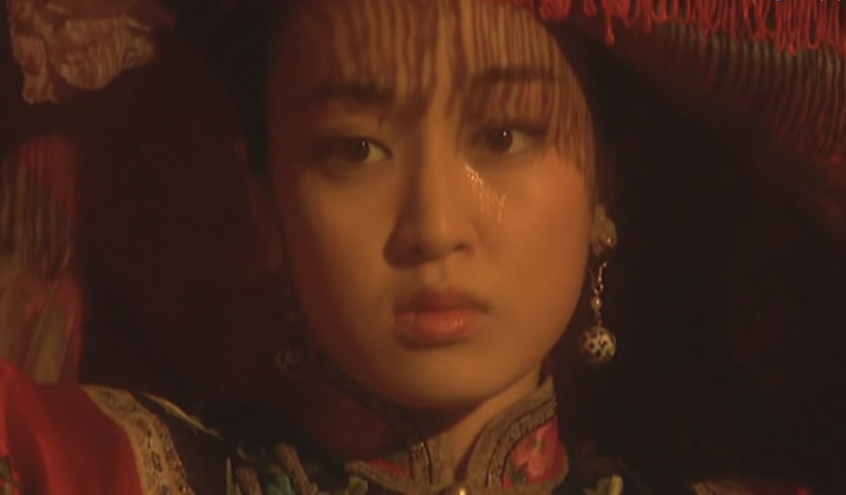 雍正王朝年羹尧给雍正洗脚,雍正王朝年羹尧为什么没倒洗脚水