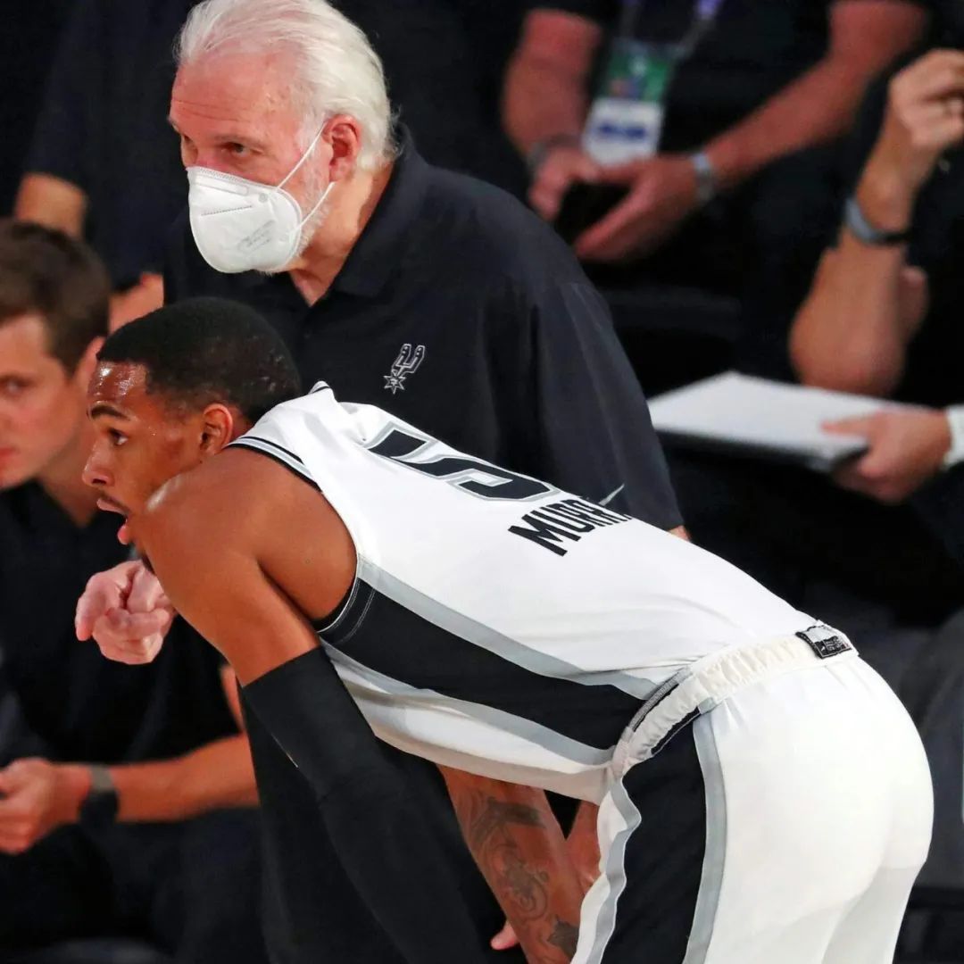 永远戴着口罩的波波：他的烦恼，一个年轻50岁的人竟然能懂