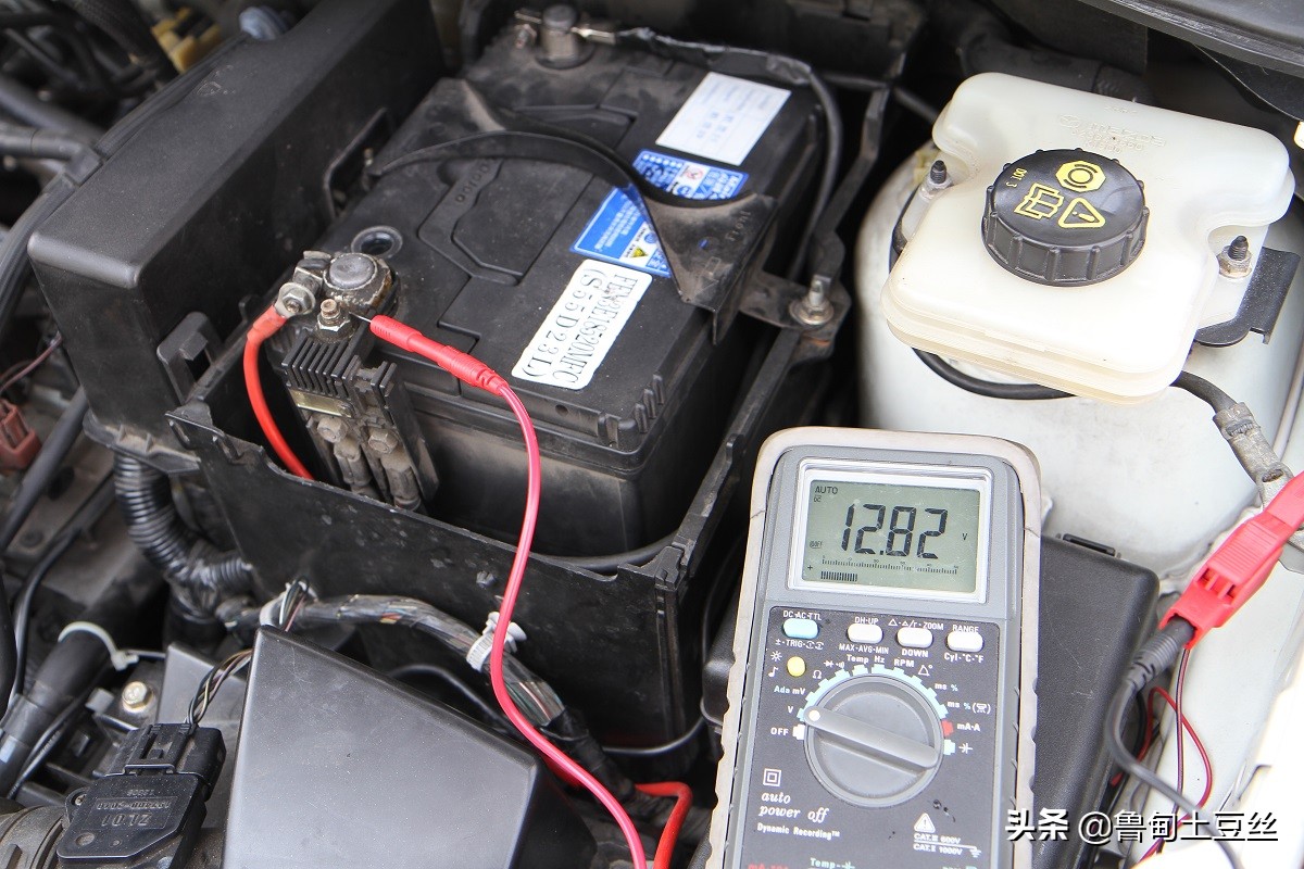「毂锐驰」为何你的电瓶撑不到一年？汽车电瓶养护需知