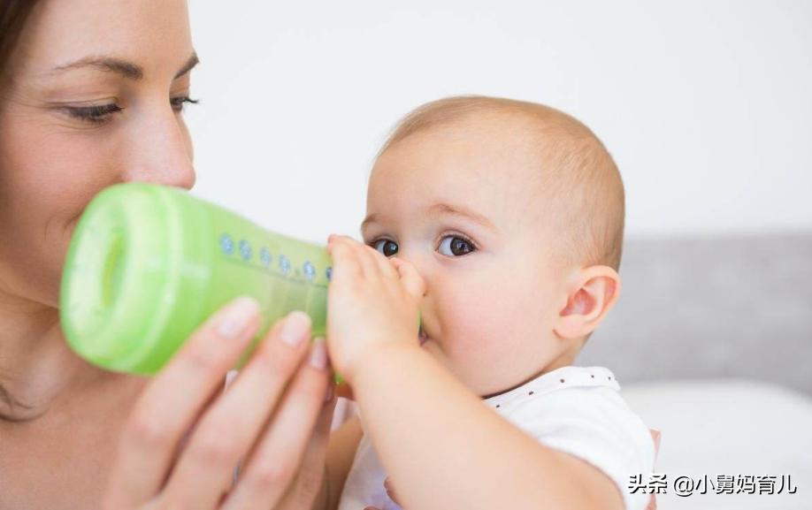 宝宝一放下就醒需要安抚奶嘴吗,宝宝一放下就要吃奶