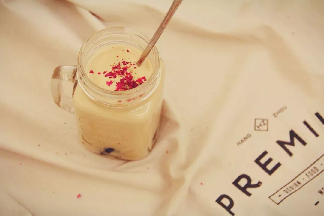 烧仙草焦糖奶茶做法,以前香飘飘焦糖烧仙草布丁奶茶