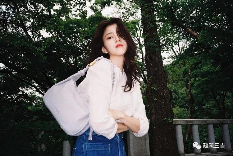 韩剧小女孩看上一款包,韩国小姐姐都背什么包包