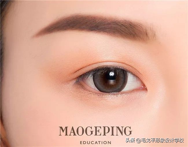 如何让眼睛变得好看又有神,让眼睛变美又有神的小妙招