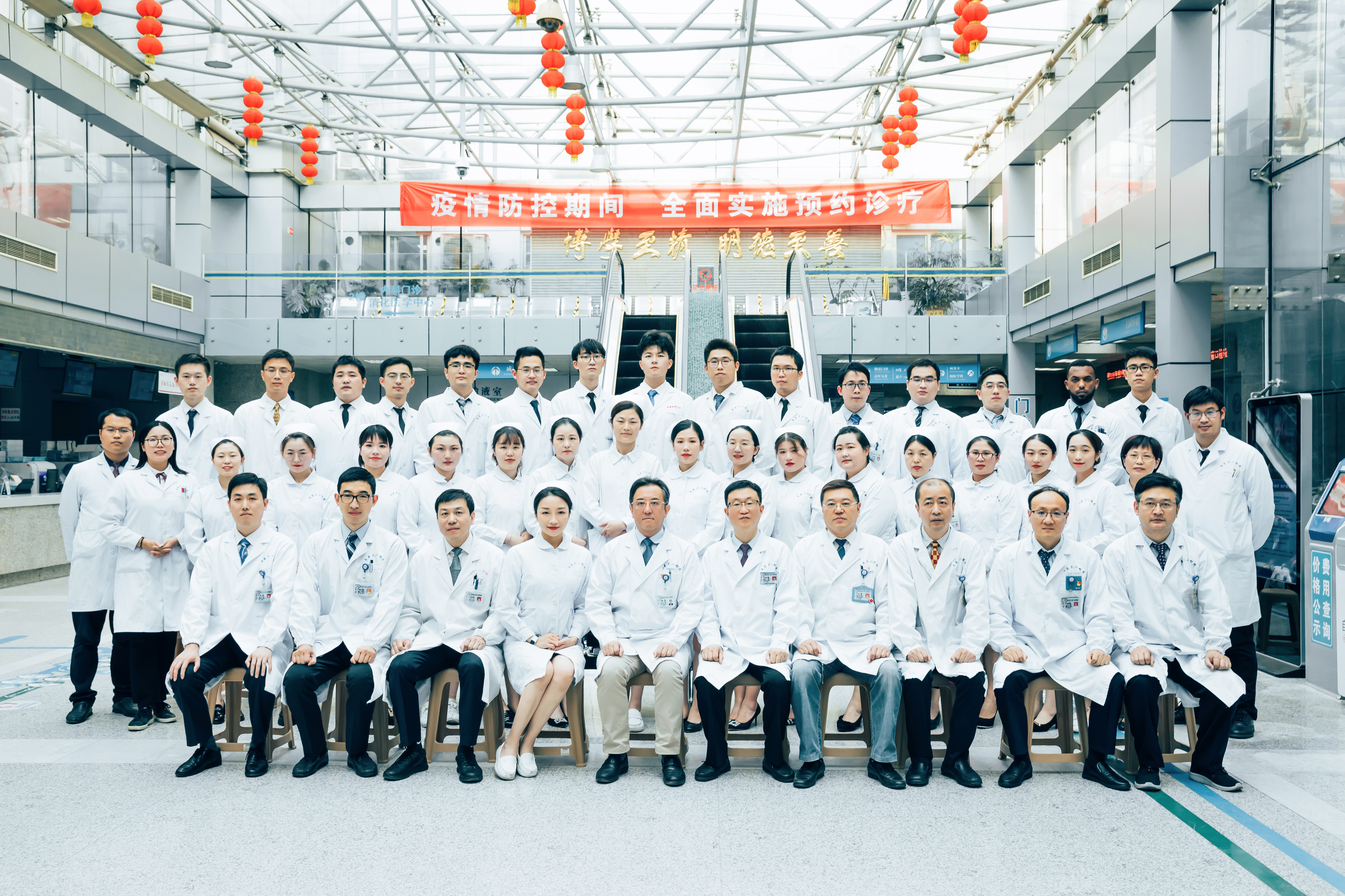 前列腺增生膀胱有余尿如何做手术,前列腺增生是结石吗