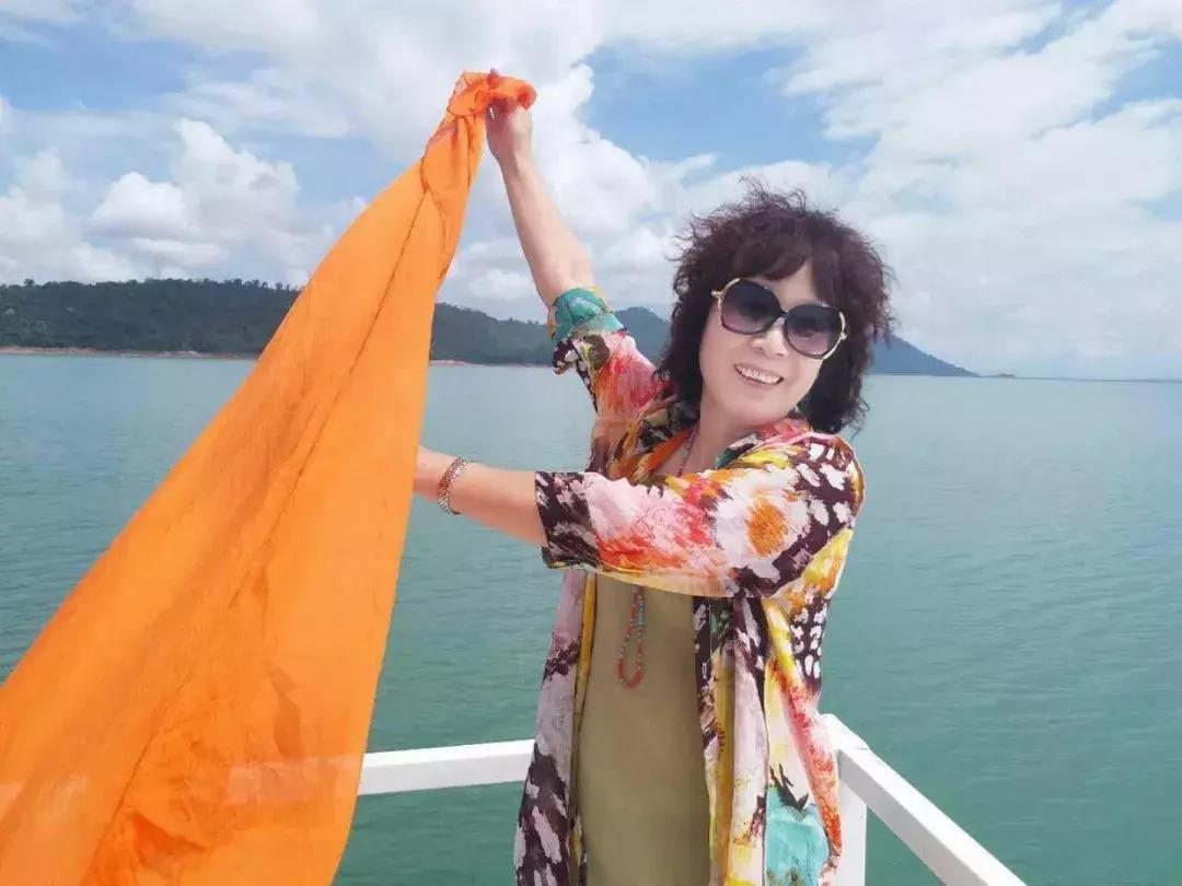 澶у鍑洪棬鏃呮父鎷嶇収濮垮娍鍚堣緫,涓浗澶у澶栧嚭鏃呮父