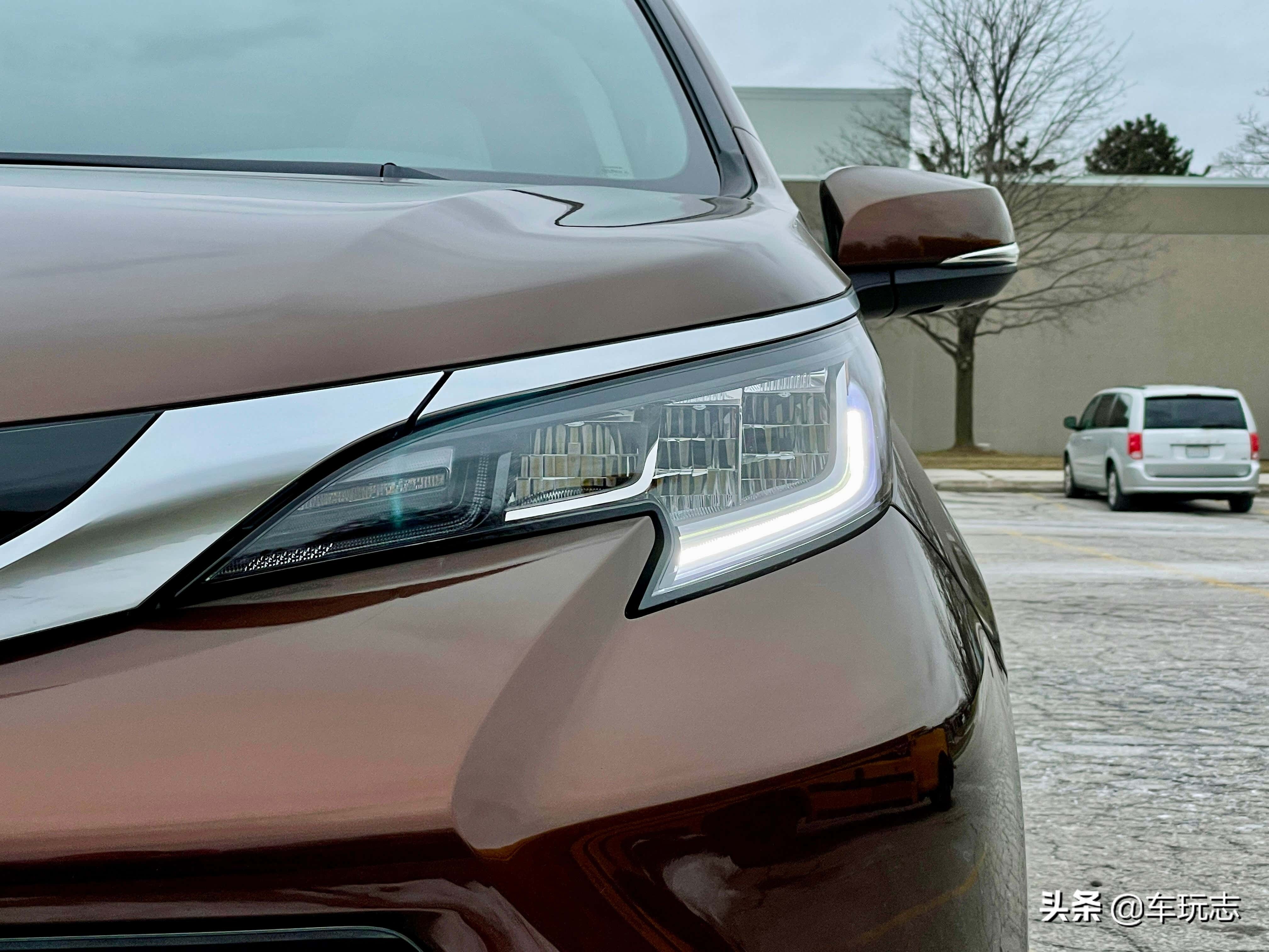 全新丰田sienna塞纳运动版,丰田mpv塞纳toyotasienna试驾