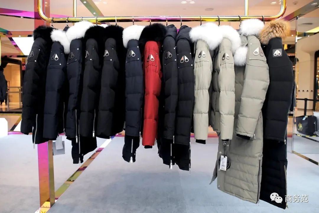推荐几款最好看的羽绒服,冬天比较暖和的平价羽绒服品牌