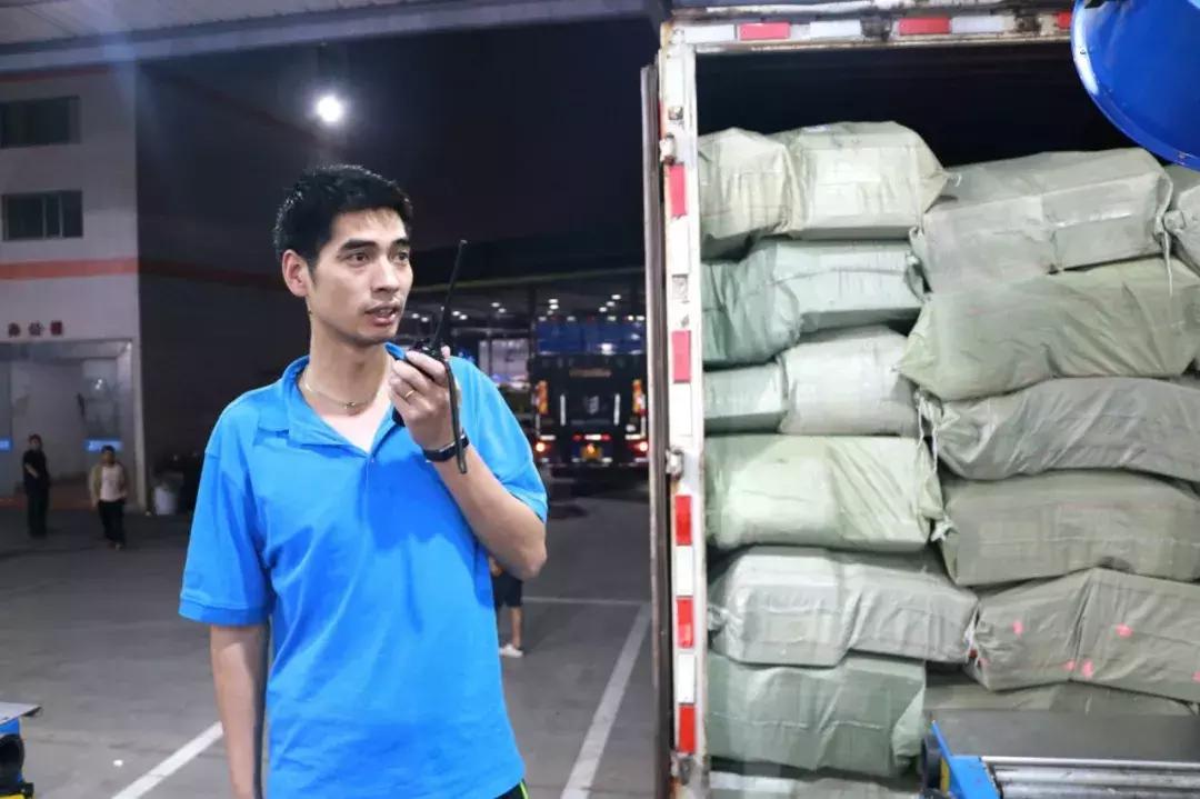 爸妈都在外面打工,父母都在上班怎么过