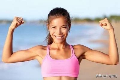 手臂松弛显胖又显老,手臂松弛显老怎么办