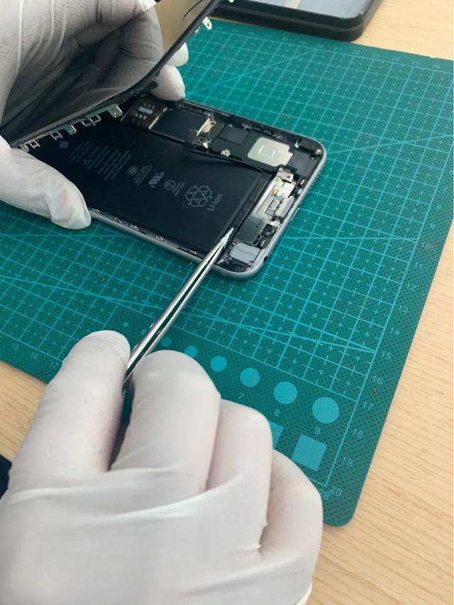 苹果手机怎么换电芯全过程,苹果手机如何换电池教程