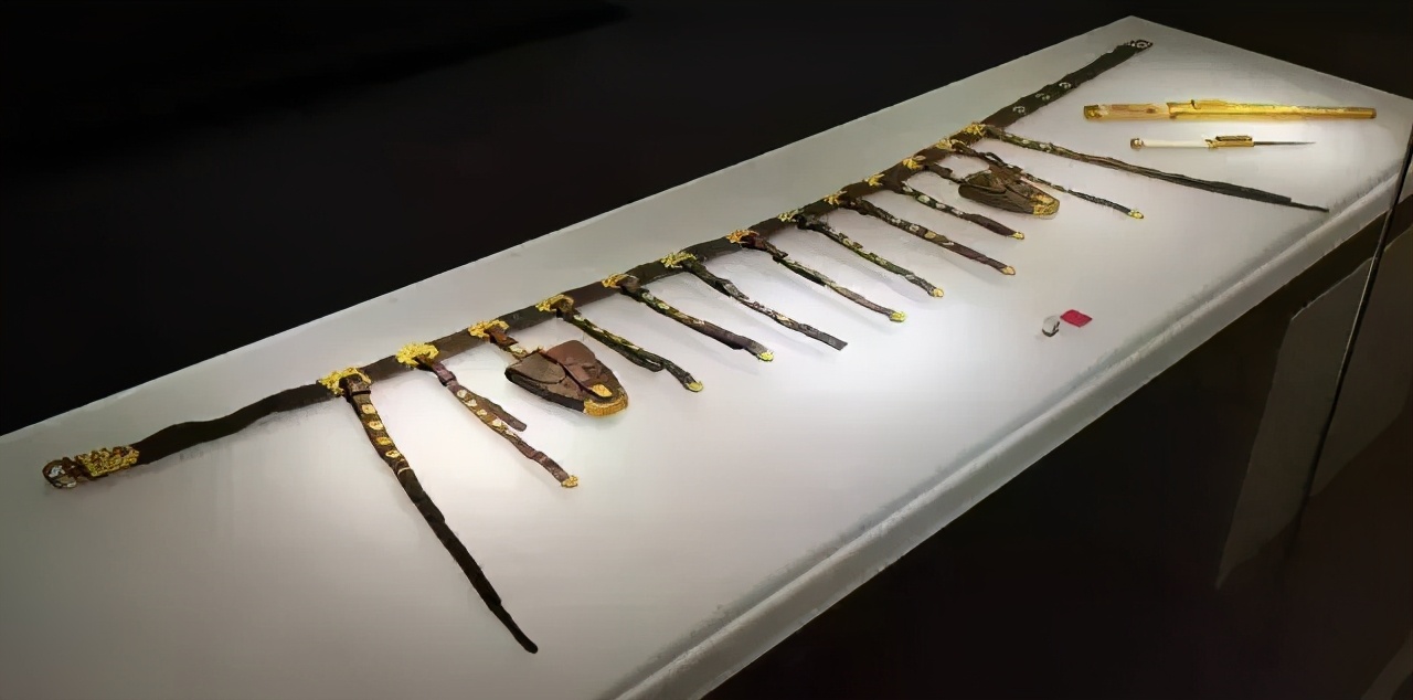 古人传家宝为何传玉不传金,老祖宗选传家宝为什么传玉不传金