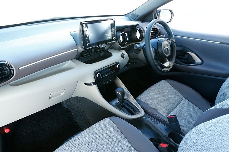 丰田雅力士2011款1.6g自动炫动版,全新丰田雅力士gr