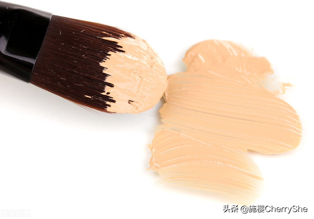 粉底液阿玛尼权力3.5号色,混油皮粉底液测评推荐圣罗兰