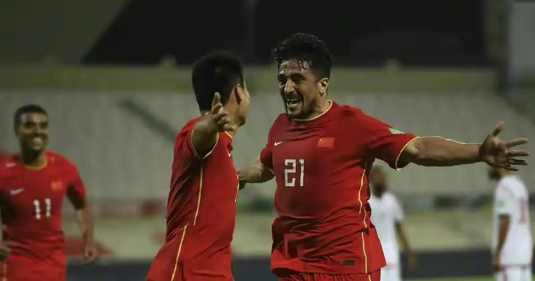 国足vs阿曼李铁换人失误吗,世预赛12强赛国足李铁换人