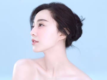 20分钟狂销1000多万范冰冰和FANBEAUTY的“明星”品牌方*论法**