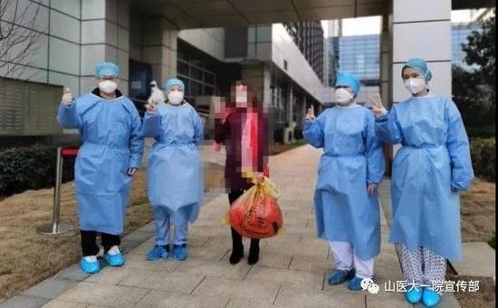 抗疫军队支援湖北,守望相助共抗疫情中国捐赠物资