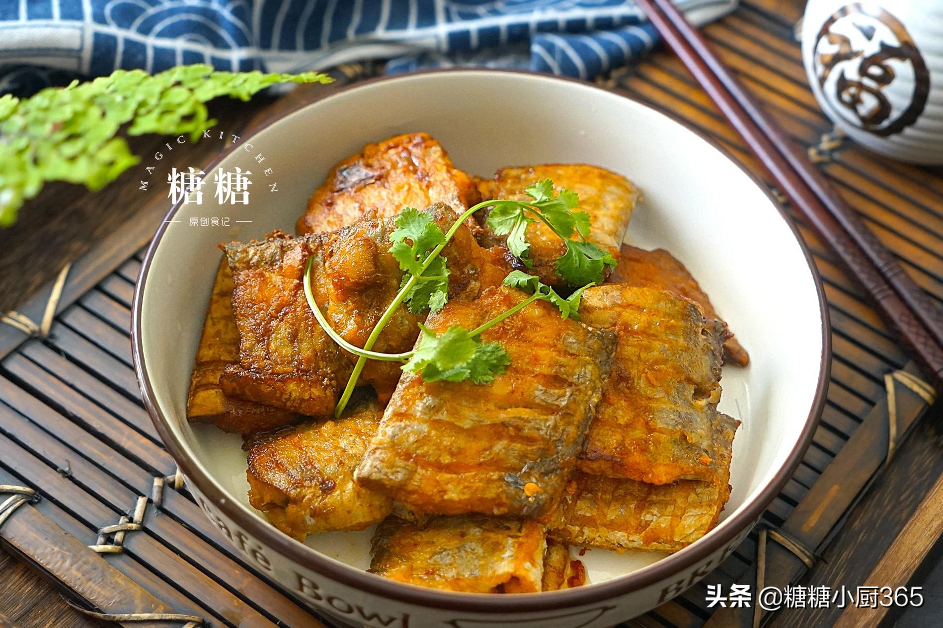 煎带鱼不粘锅不破皮怎么回事,煎带鱼不掉皮的五个妙招