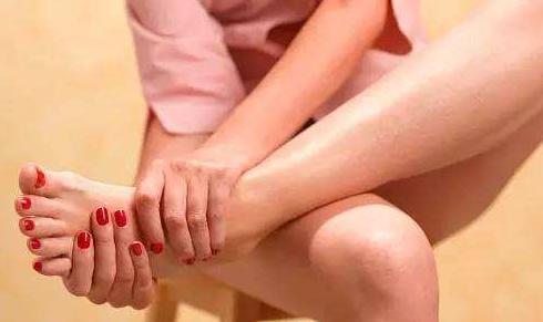 孕期的各种腿脚肿痛,哪些需要就医?