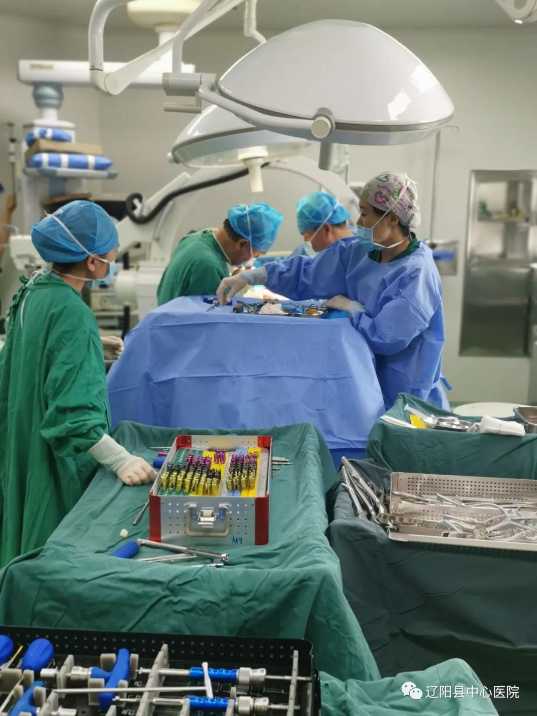 高处坠落腰椎骨折康复患者,高处坠落现场急救怀疑脊柱骨折