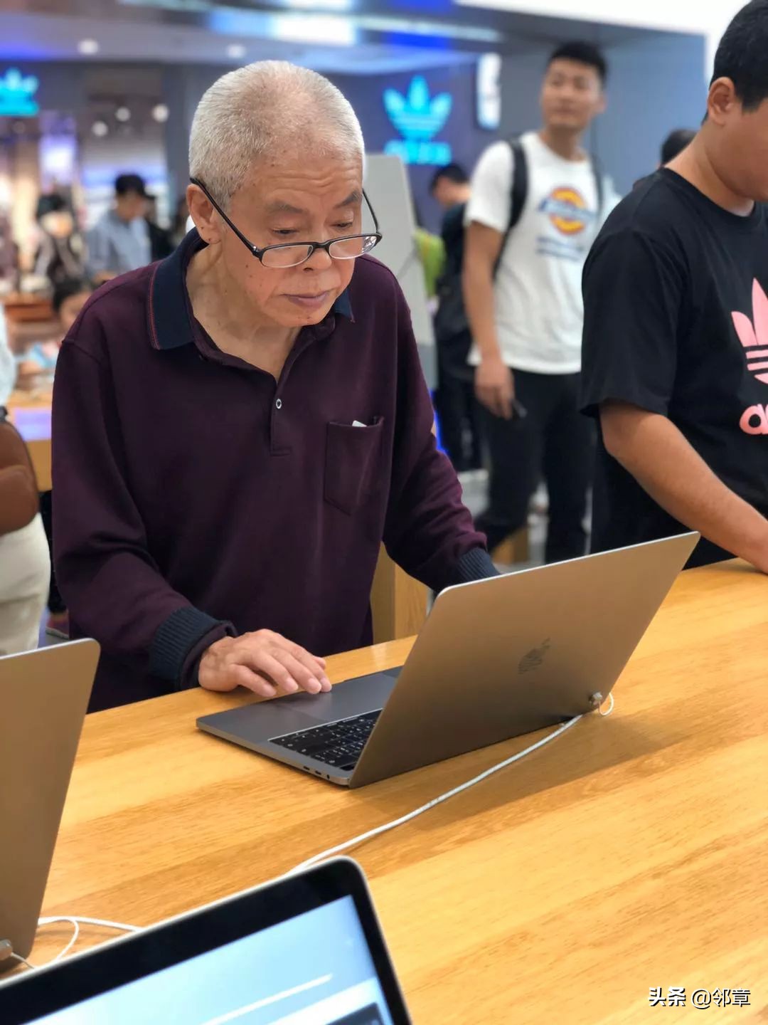 iphone11promax改双卡,iphone11promax深度使用体验