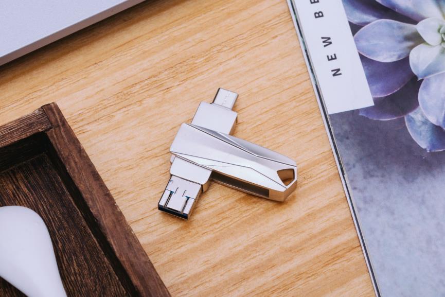 机械师深度测评,机械师4090主机测评