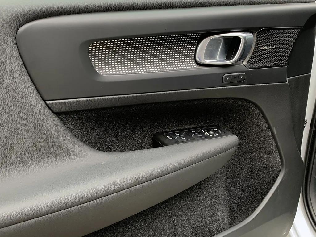 最新沃尔沃xc40试驾视频,深度试驾沃尔沃xc40最低配