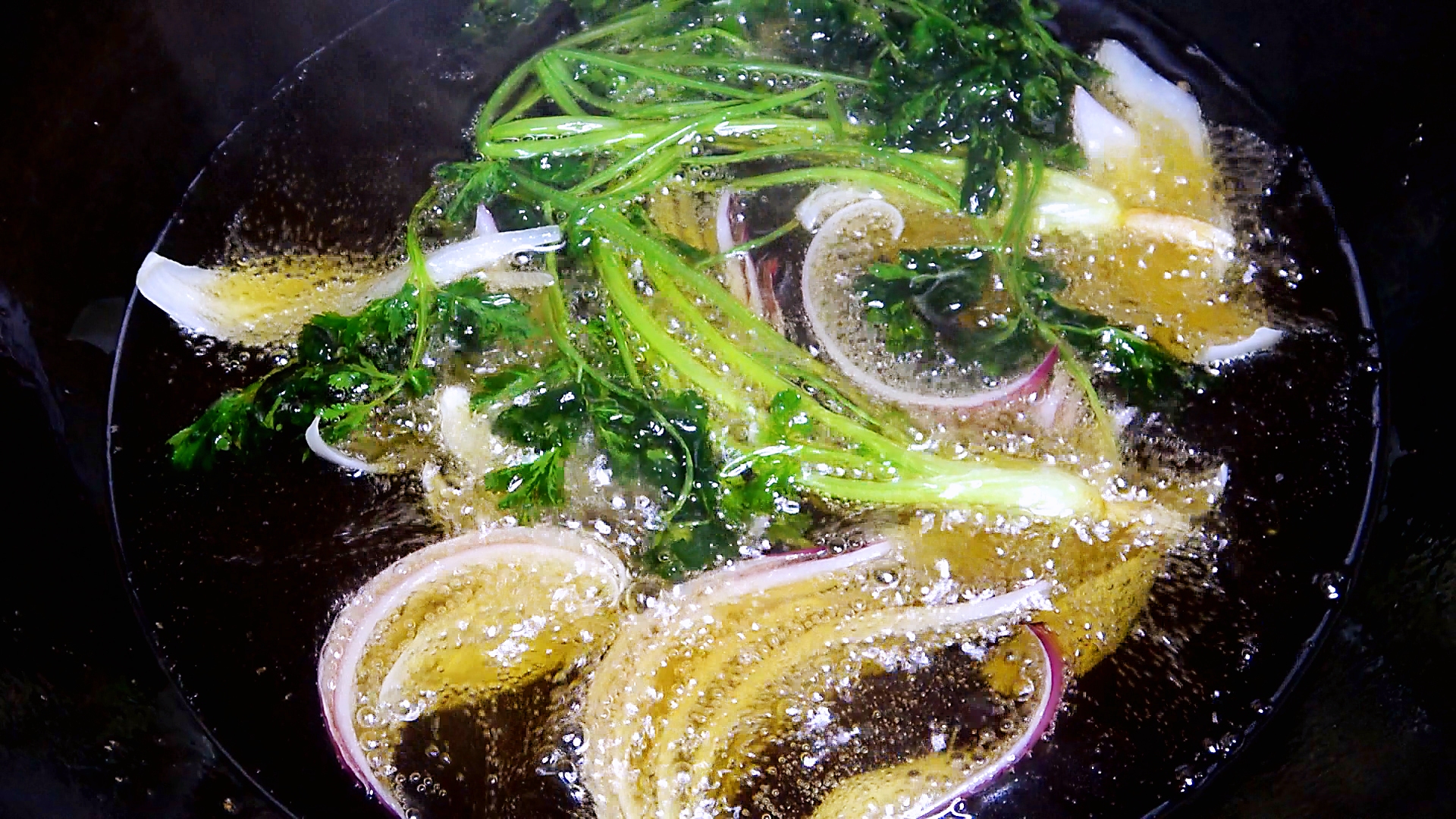 下饭神器香菇牛肉酱不是辣的,罐装下饭牛肉酱香菇味