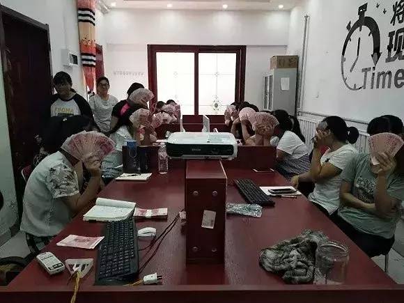 闷声不响月入过万最不起眼的副业,在家也能月入过万的四大高薪副业