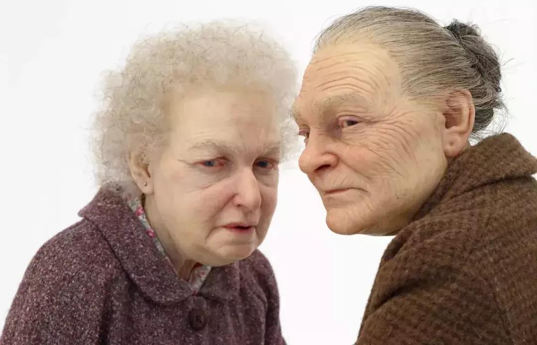 逼真雕塑人,真人雕塑吓人