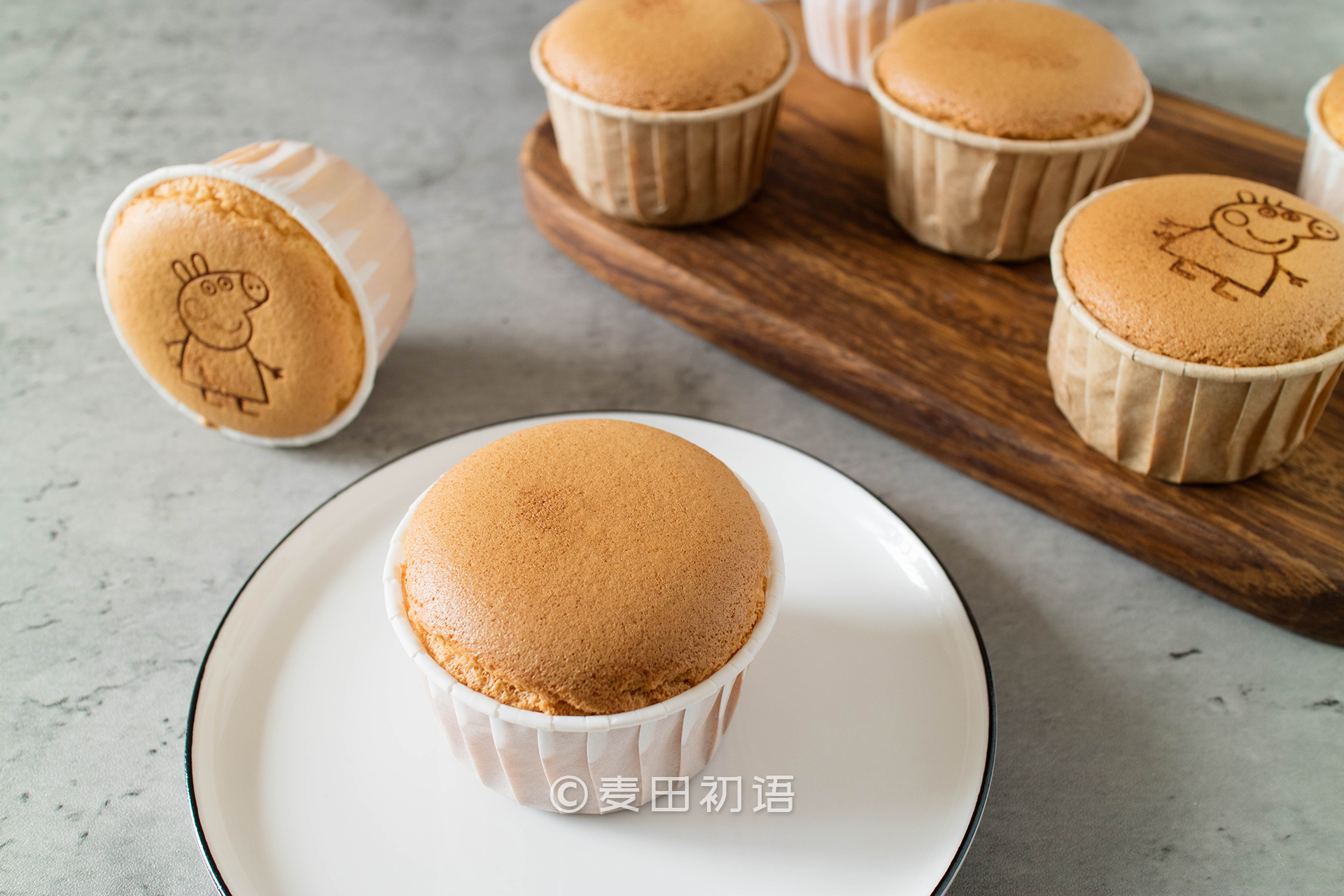 纸杯戚风蛋糕不塌不回缩的诀窍,用纸杯做戚风蛋糕湿乎乎的